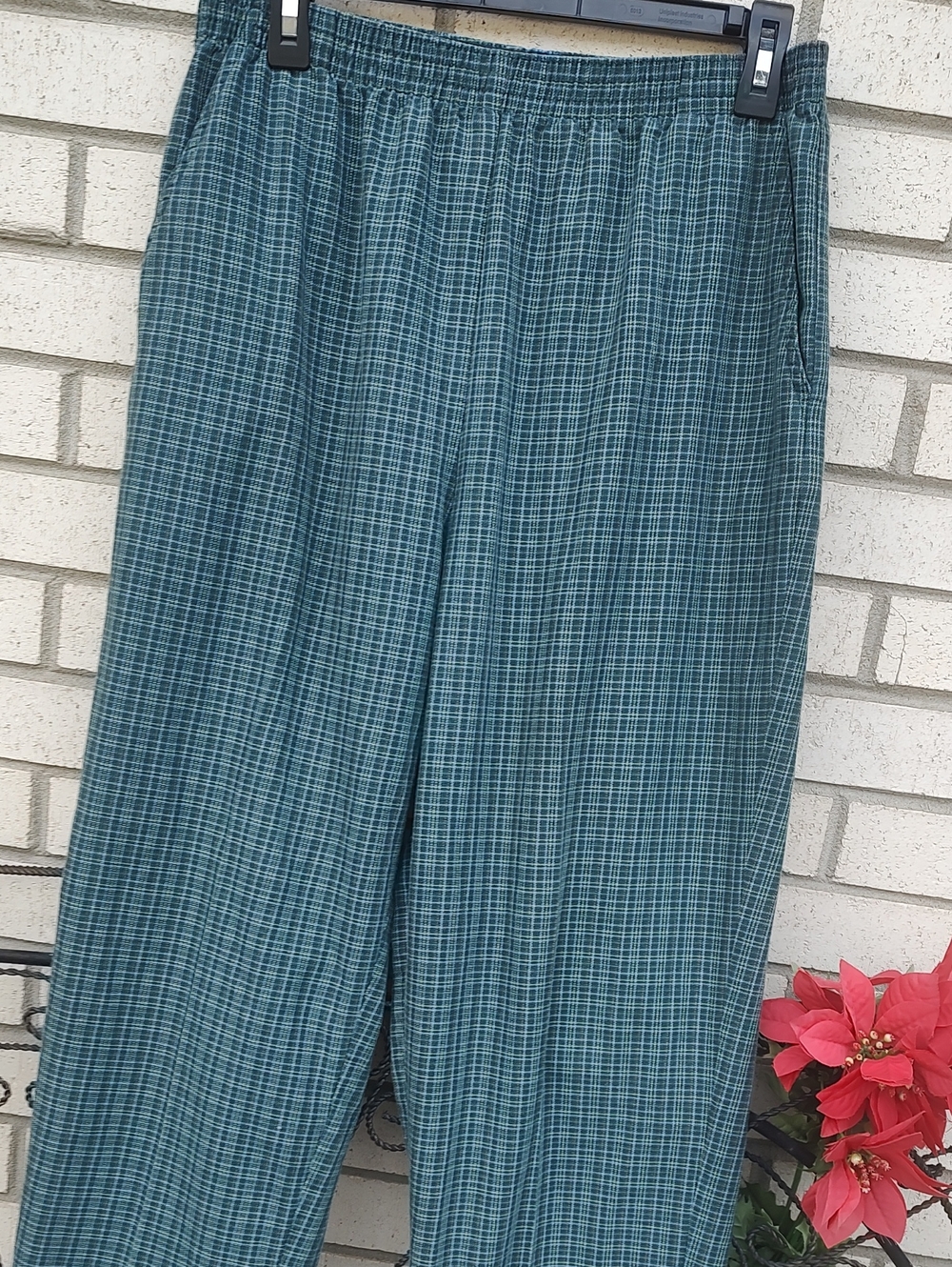 Jantzen/Pants - Picture 5 of 9